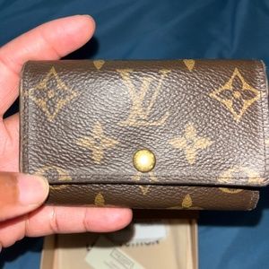 Louis Vuitton 6 Ring Key Holder